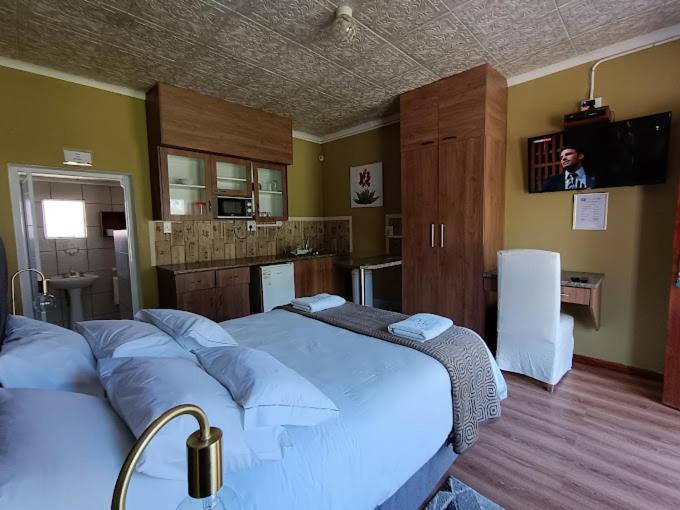 Victoria Oaks Guesthouse Victoria West エクステリア 写真